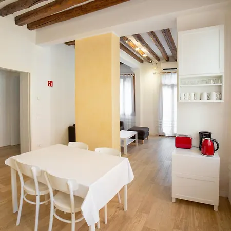 Apartment Ca Lion By Venicevillas, Vicino Biennale *