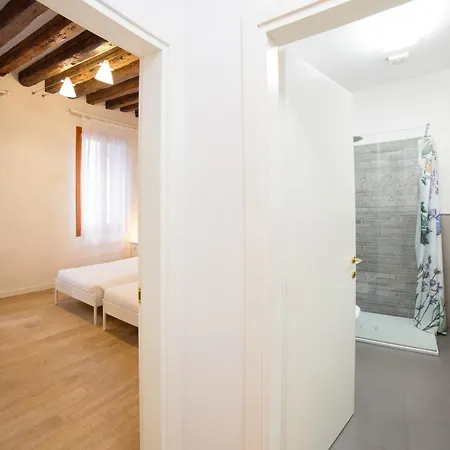 Apartment Ca Lion By Venicevillas, Vicino Biennale *