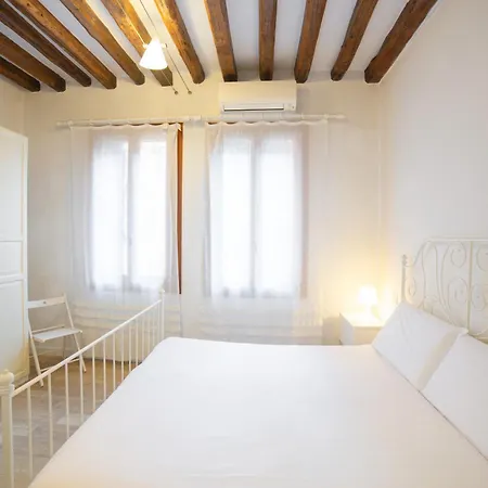Ca Lion By Venicevillas, Vicino Biennale Apartment