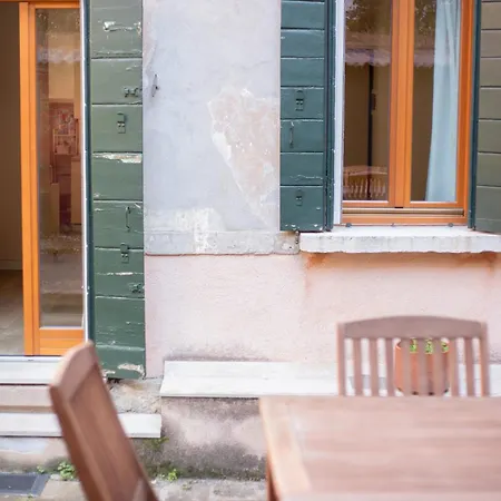 Ca Lion By Venicevillas, Vicino Biennale Apartment